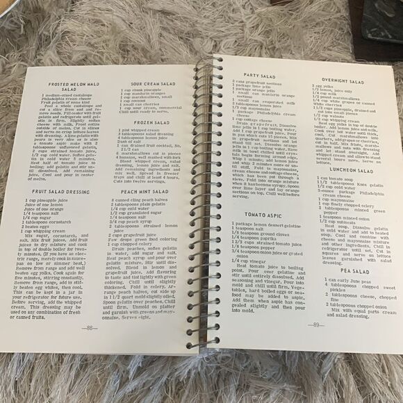 Vtg Worldwide Delicacies Cookbook
Professionally Compiled for
Economical Living - Picture 11 of 16